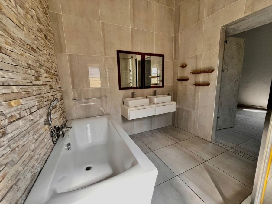 4 Bedroom Property for Sale in Donkerhoek A H North West